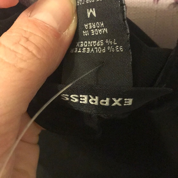 😻3/$20 Express top - Picture 3 of 5